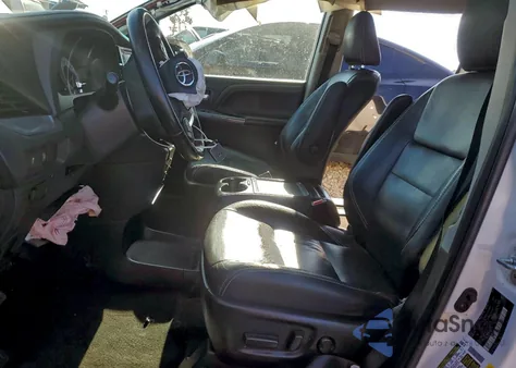 2015 Toyota Sienna Sport из США, поврежденный, VIN 5TDXK3DC1FS686537